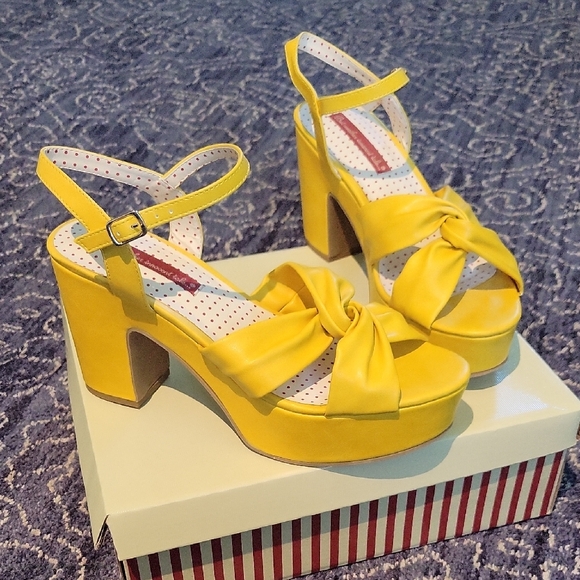 B.A.I.T. Shoes - B.A.I.T. Yellow Ursula Platform Sandals
